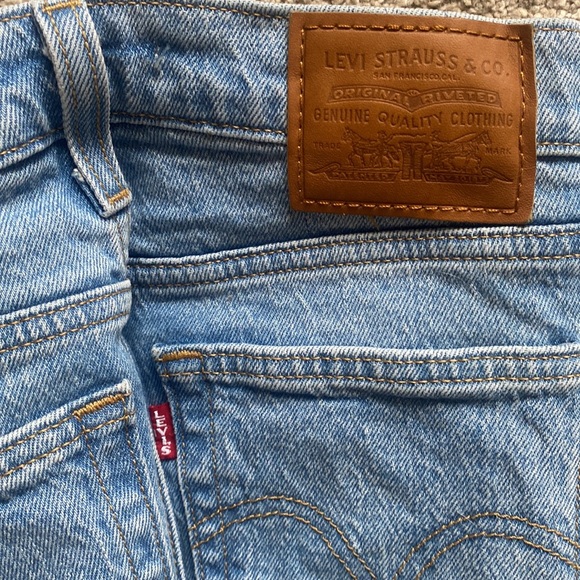 Levi’s wedgie - Picture 3 of 3